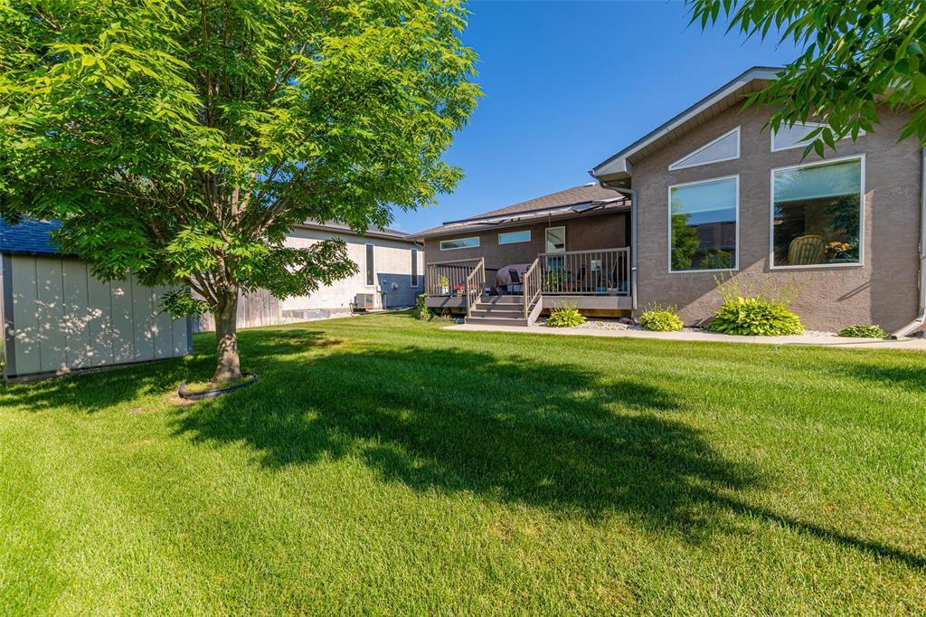 24 Carillon Way, Steinbach, Manitoba R5G 0W9 - Photo 47 - 202620335