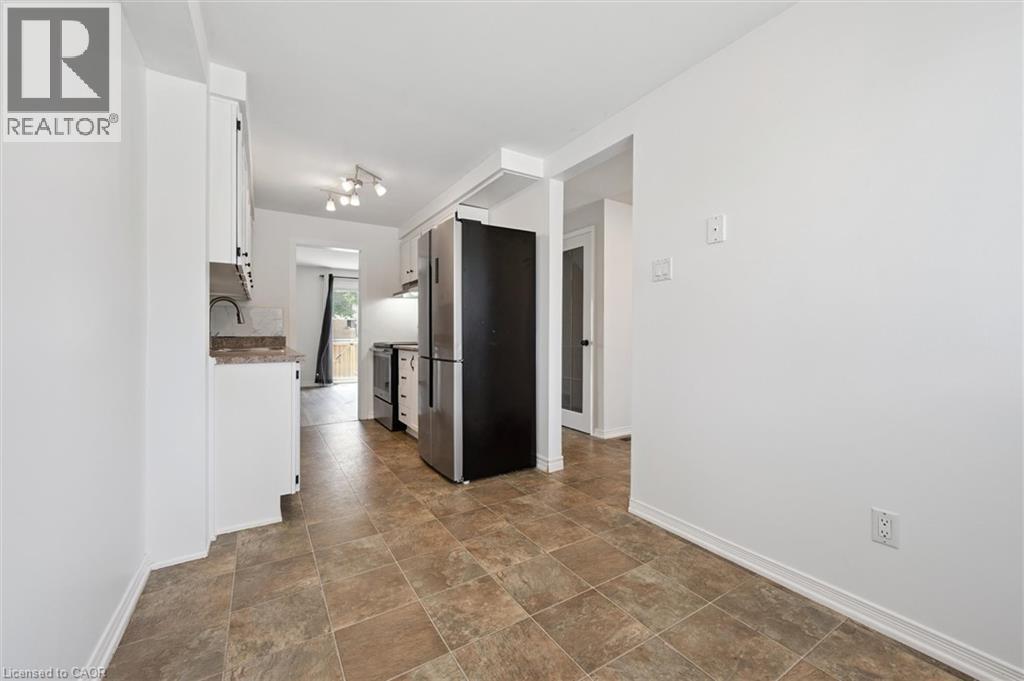 750 Erinbrook Drive Unit# 2, Kitchener, Ontario  N2E 2S7 - Photo 12 - 40855803