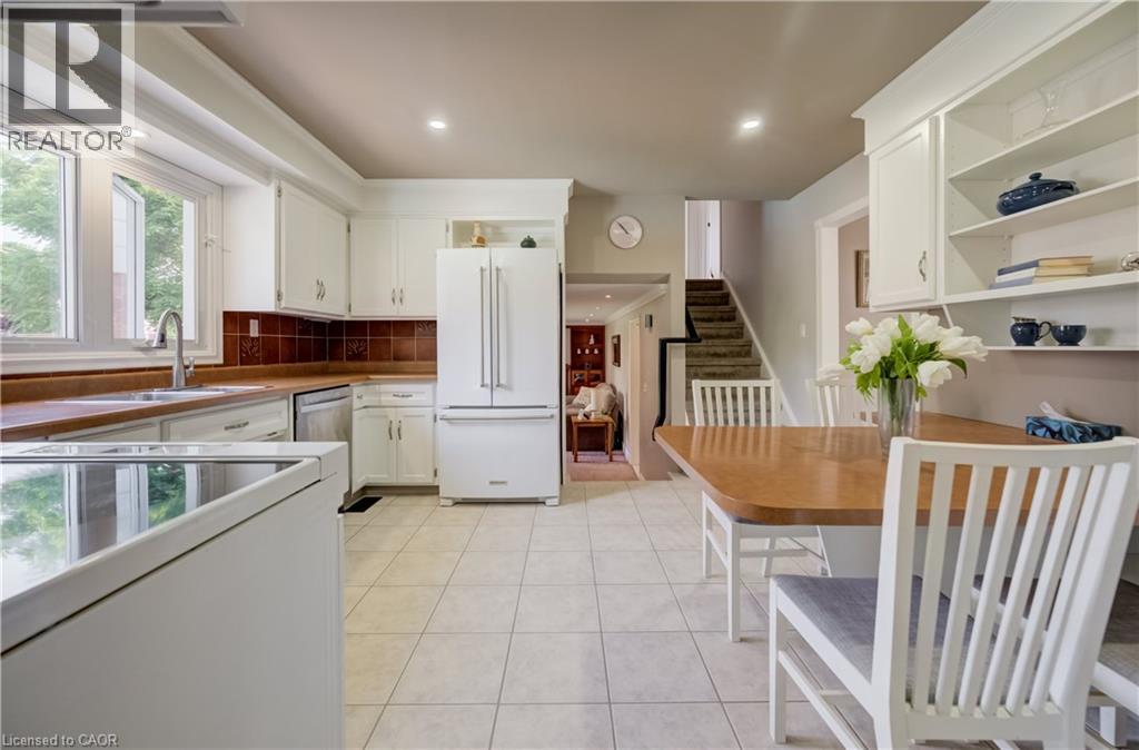 298 Creighton Court, Waterloo, Ontario  N2K 1W6 - Photo 9 - 40855414