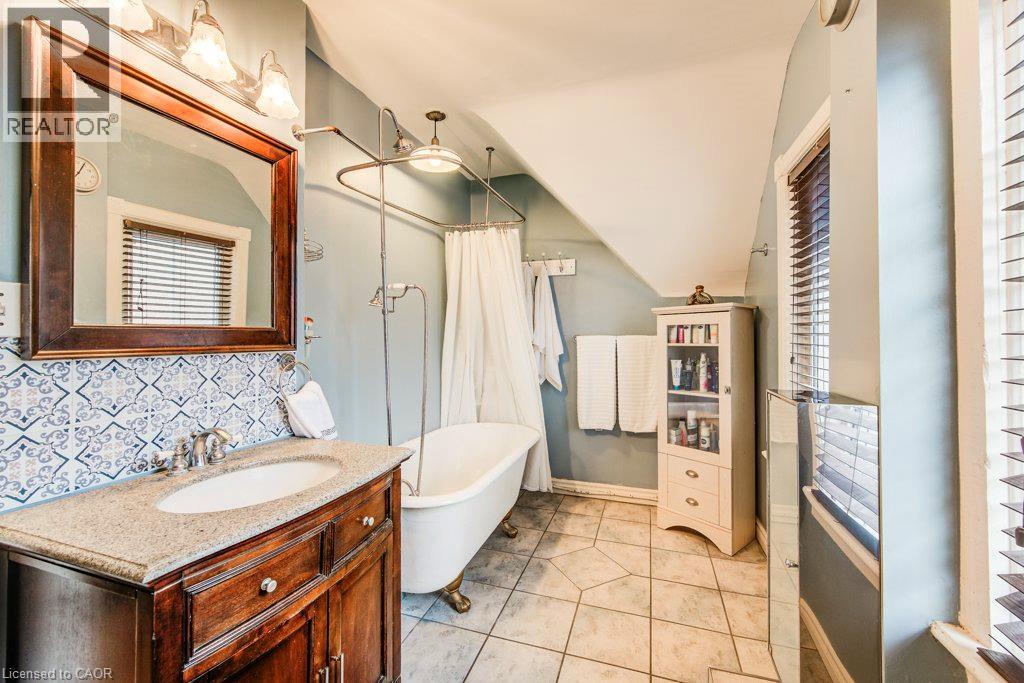 138 S Water Street S, Kitchener, Ontario  N2G 1Z5 - Photo 32 - 40848472