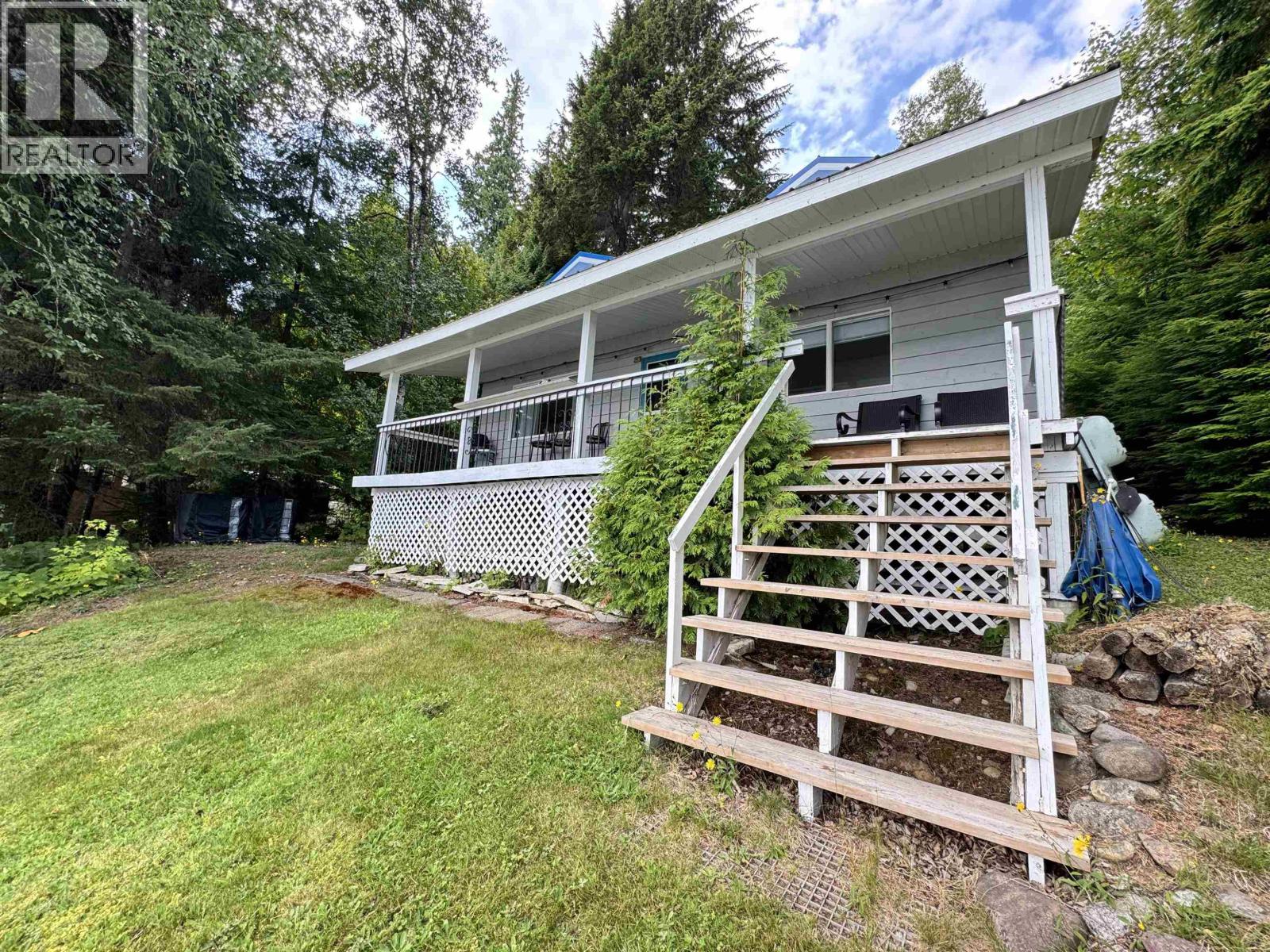 2878 SQUIRREL POINT ROAD Lakelse Lake Photo 3