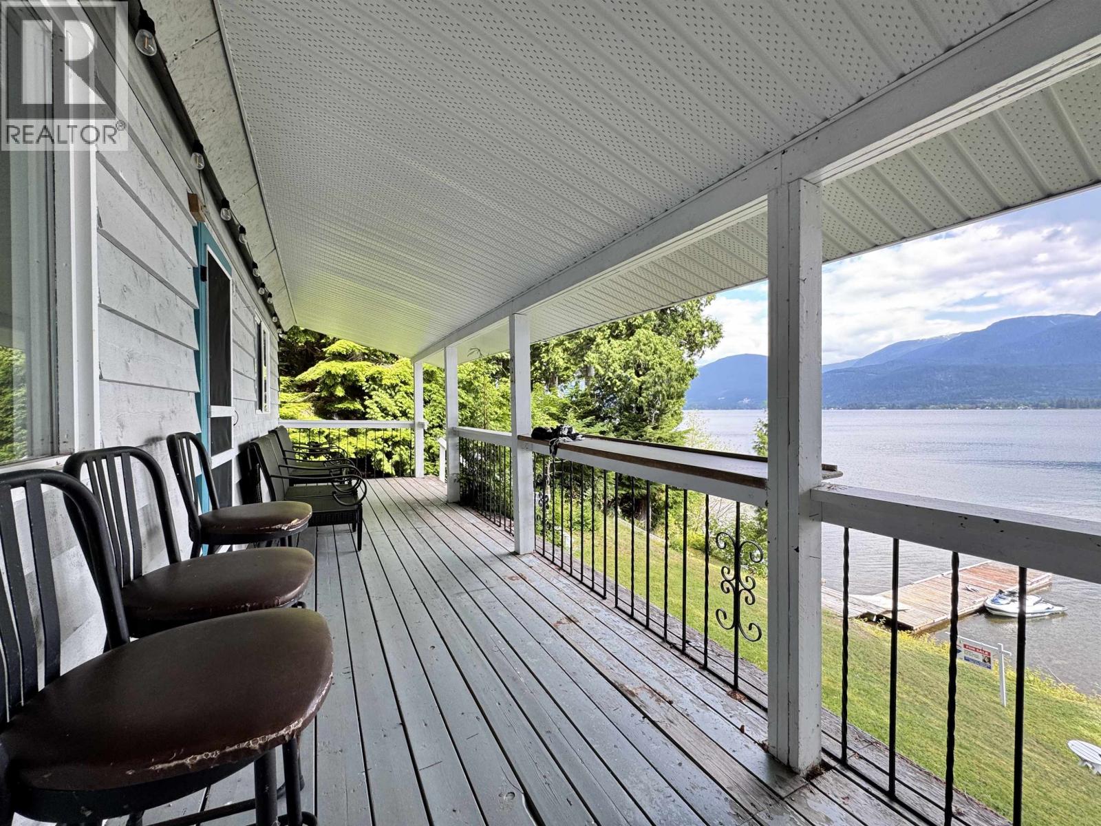 2878 SQUIRREL POINT ROAD Lakelse Lake Photo 12
