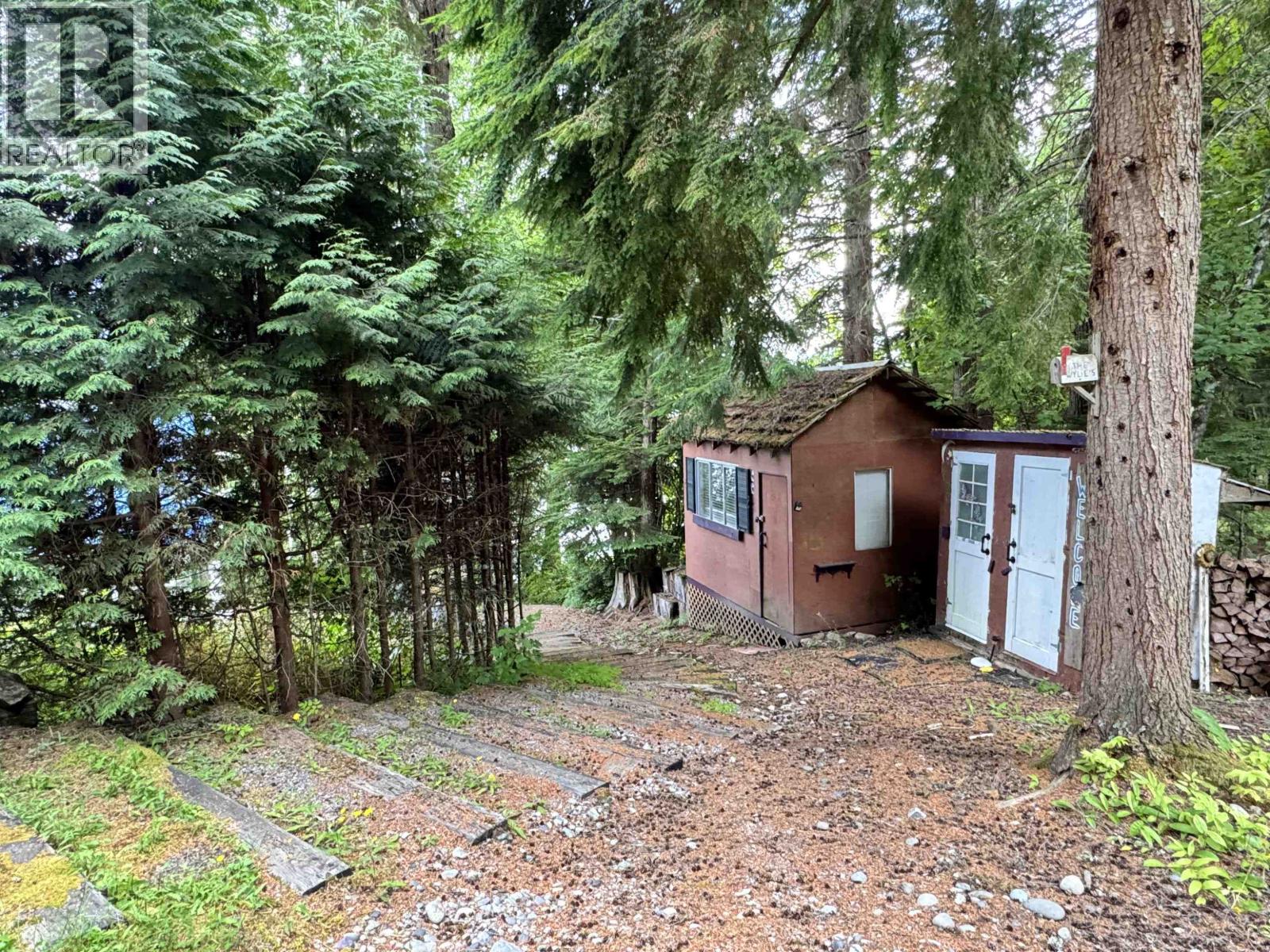2878 SQUIRREL POINT ROAD Lakelse Lake Photo 25