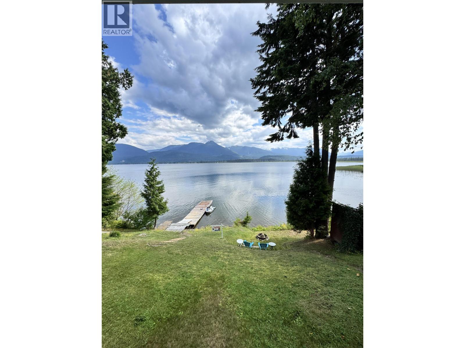2878 SQUIRREL POINT ROAD Lakelse Lake Photo 36