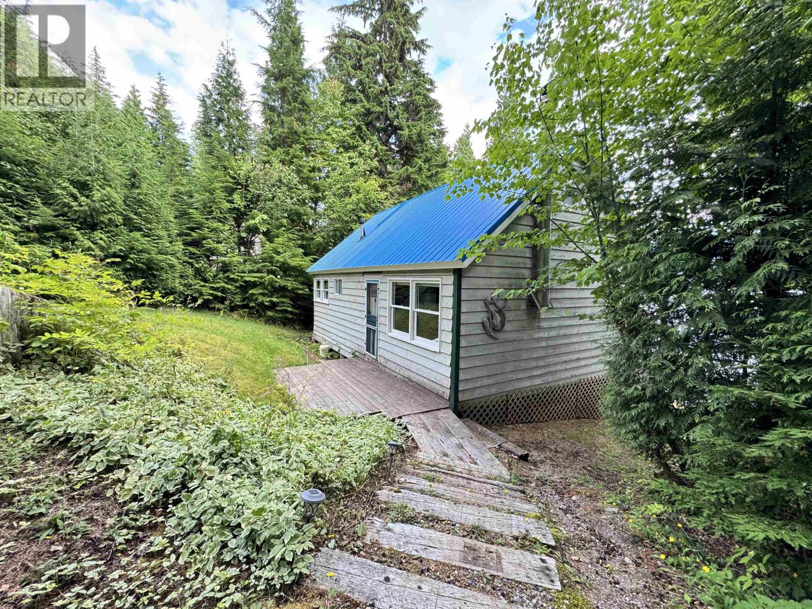 2878 SQUIRREL POINT ROAD Lakelse Lake Photo 26