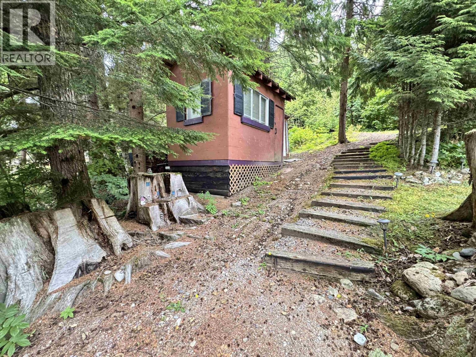 2878 SQUIRREL POINT ROAD Lakelse Lake Photo 35