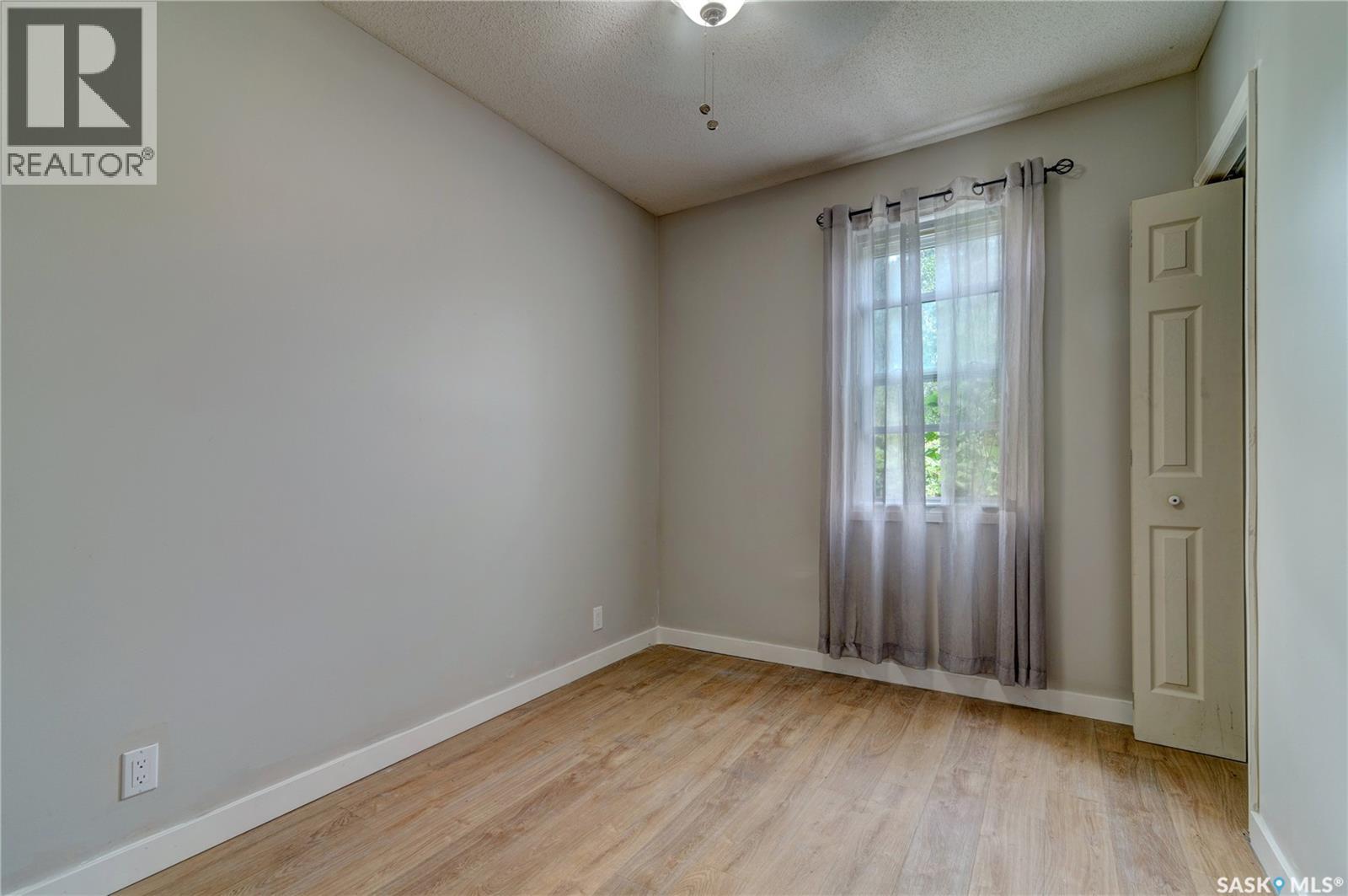 1035 Wallace Street, Regina, Saskatchewan  S4N 3Y7 - Photo 2 - SK038177