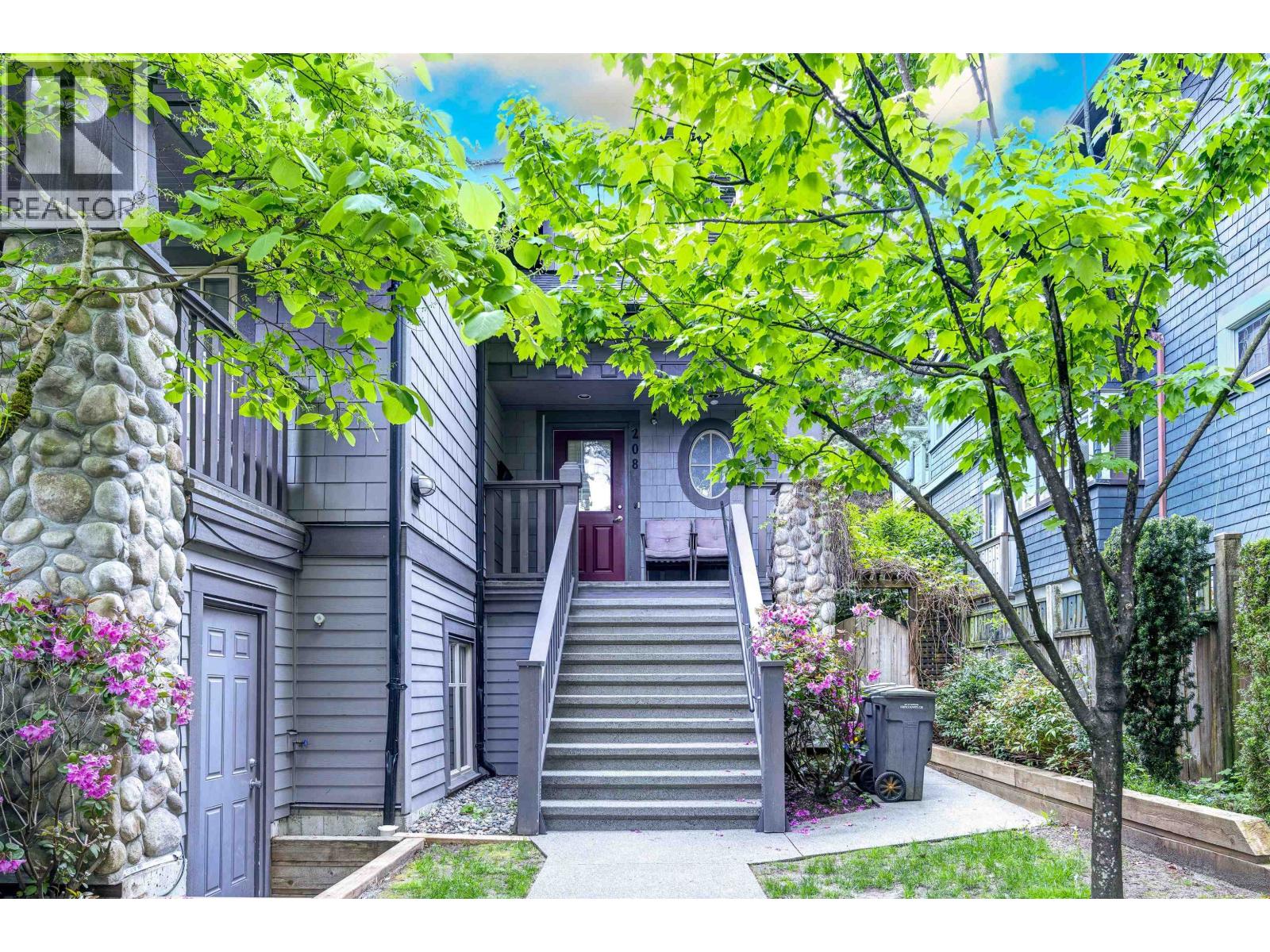 208 W 13TH AVENUE, Vancouver, British Columbia