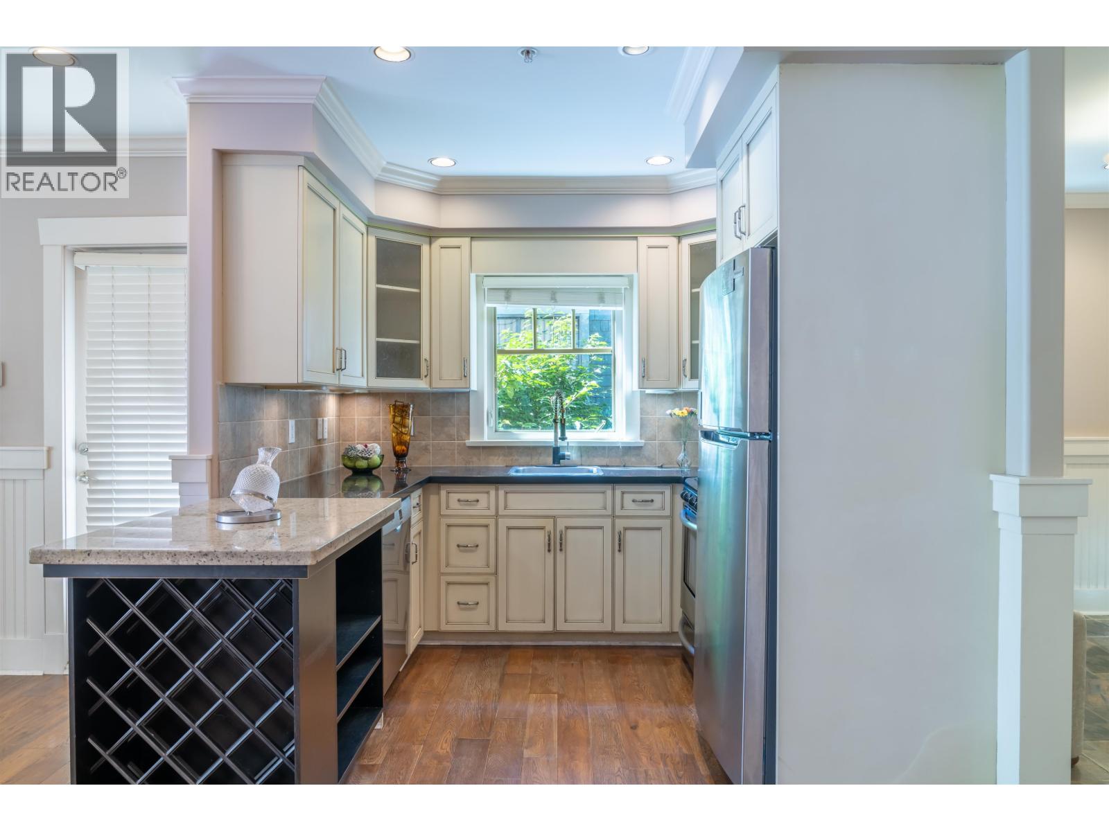 208 W 13th Avenue, Vancouver, British Columbia  V5Y 1V9 - Photo 6 - R3111981