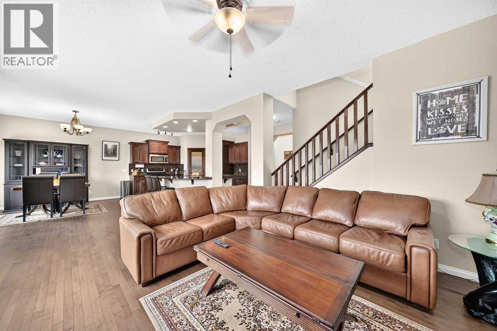 212 Aspenmere Close, Chestermere, Alberta  T1X 0G3 - Photo 6 - A2335519