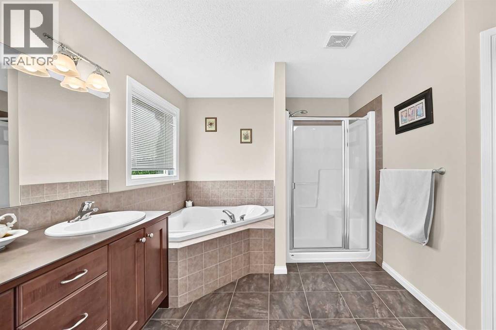 212 Aspenmere Close, Chestermere, Alberta  T1X 0G3 - Photo 19 - A2335519