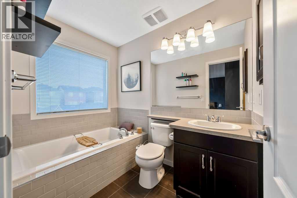 132 Evansborough Way NW, Calgary, Alberta T3P 1B1 - Photo 17 - A2335940