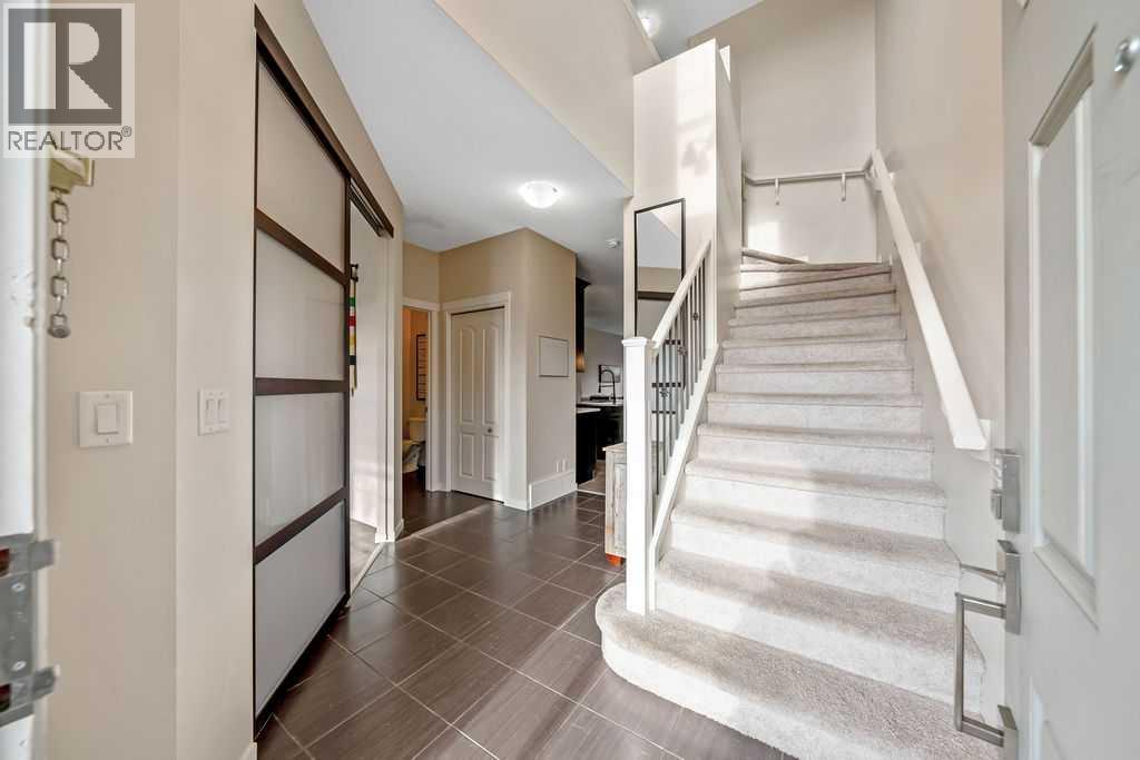 132 Evansborough Way NW, Calgary, Alberta T3P 1B1 - Photo 3 - A2335940