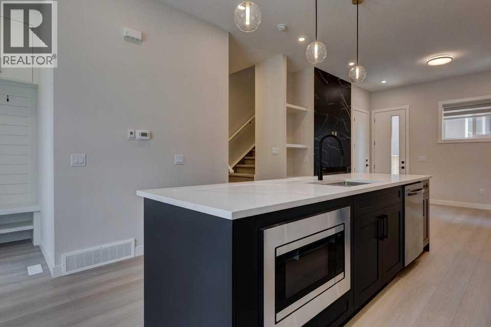 1204 5 Street NE, Calgary, Alberta  T2E 0Z7 - Photo 9 - A2337410
