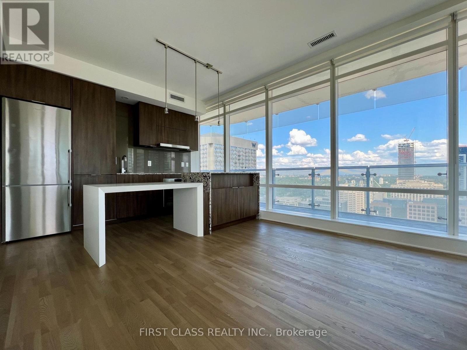 1 BLOOR STREET E, Toronto, Ontario
