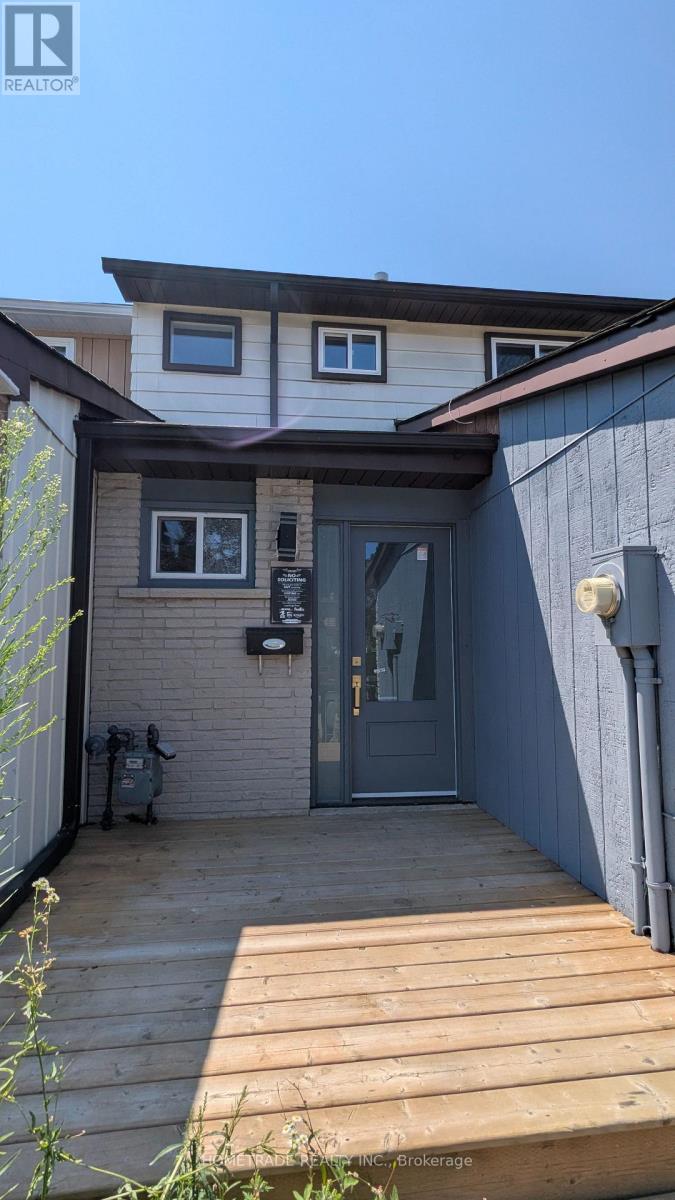 14 CHAUCER CRESCENT, Barrie, Ontario