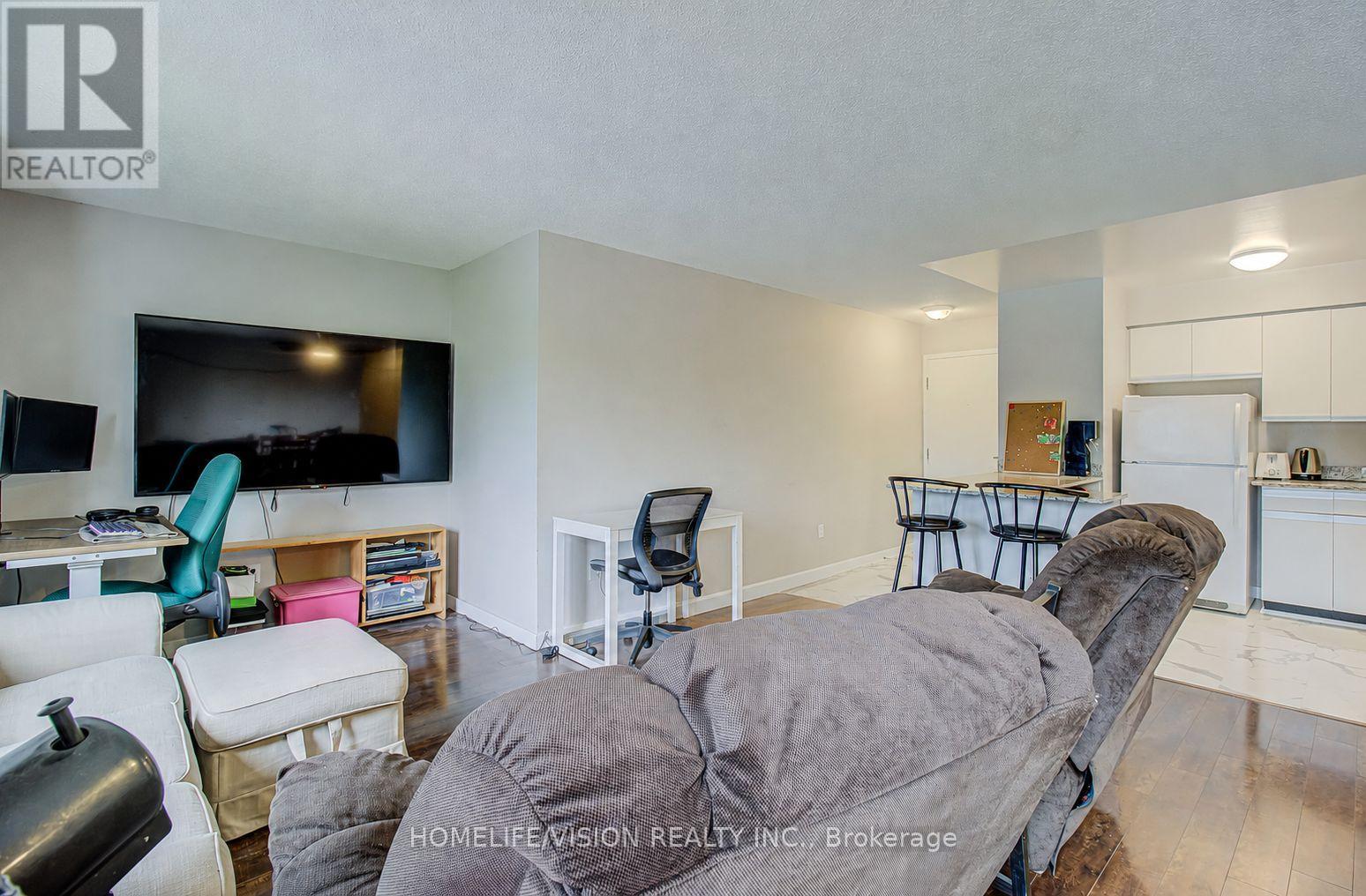310 - 271 Eiwo Court, Waterloo, Ontario  N2K 2M8 - Photo 12 - X13674286