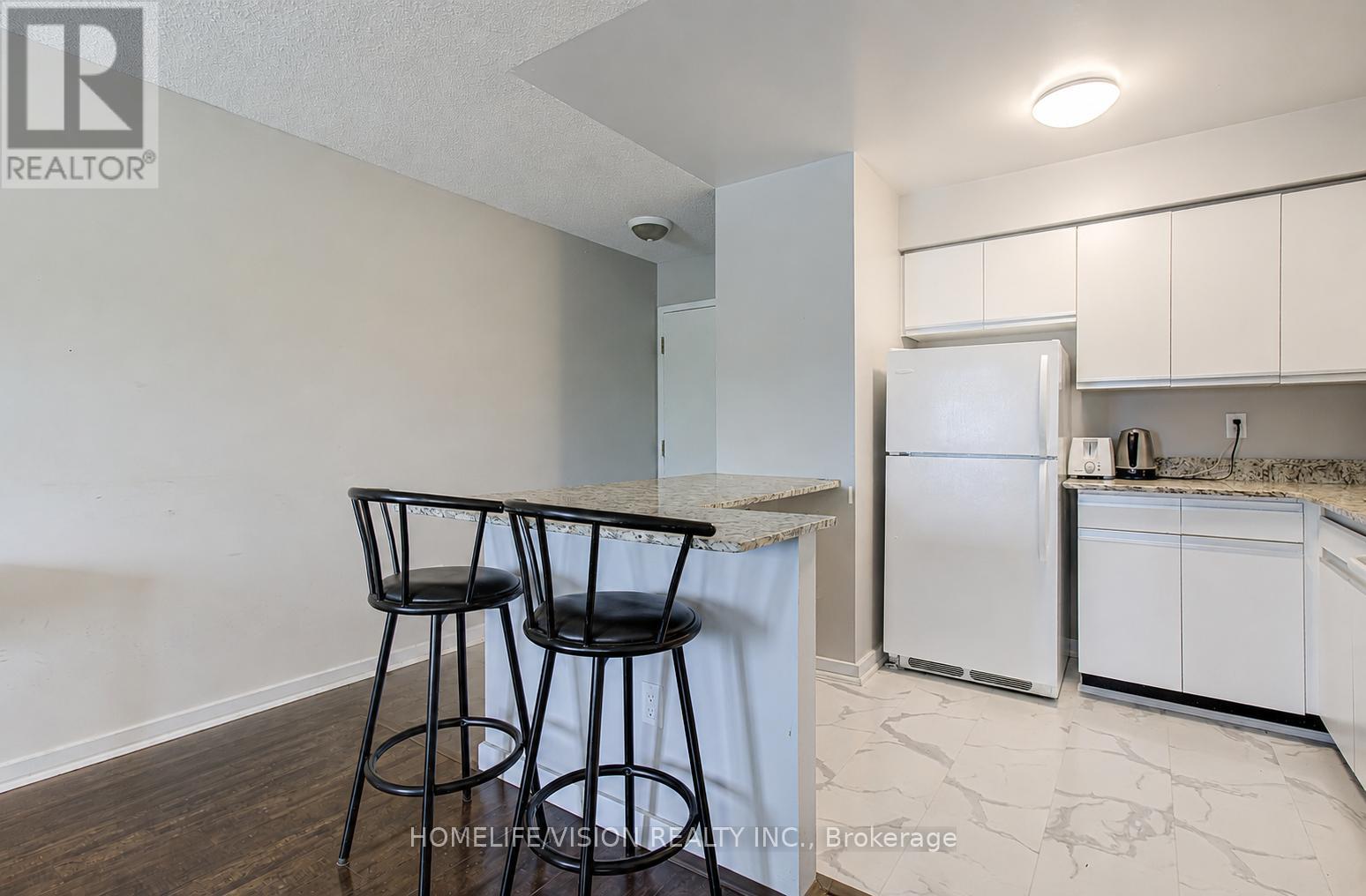 310 - 271 Eiwo Court, Waterloo, Ontario  N2K 2M8 - Photo 8 - X13674286