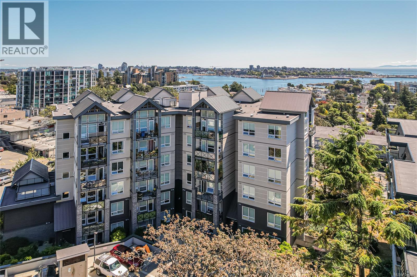 502 924 Esquimalt Rd, Esquimalt, British Columbia