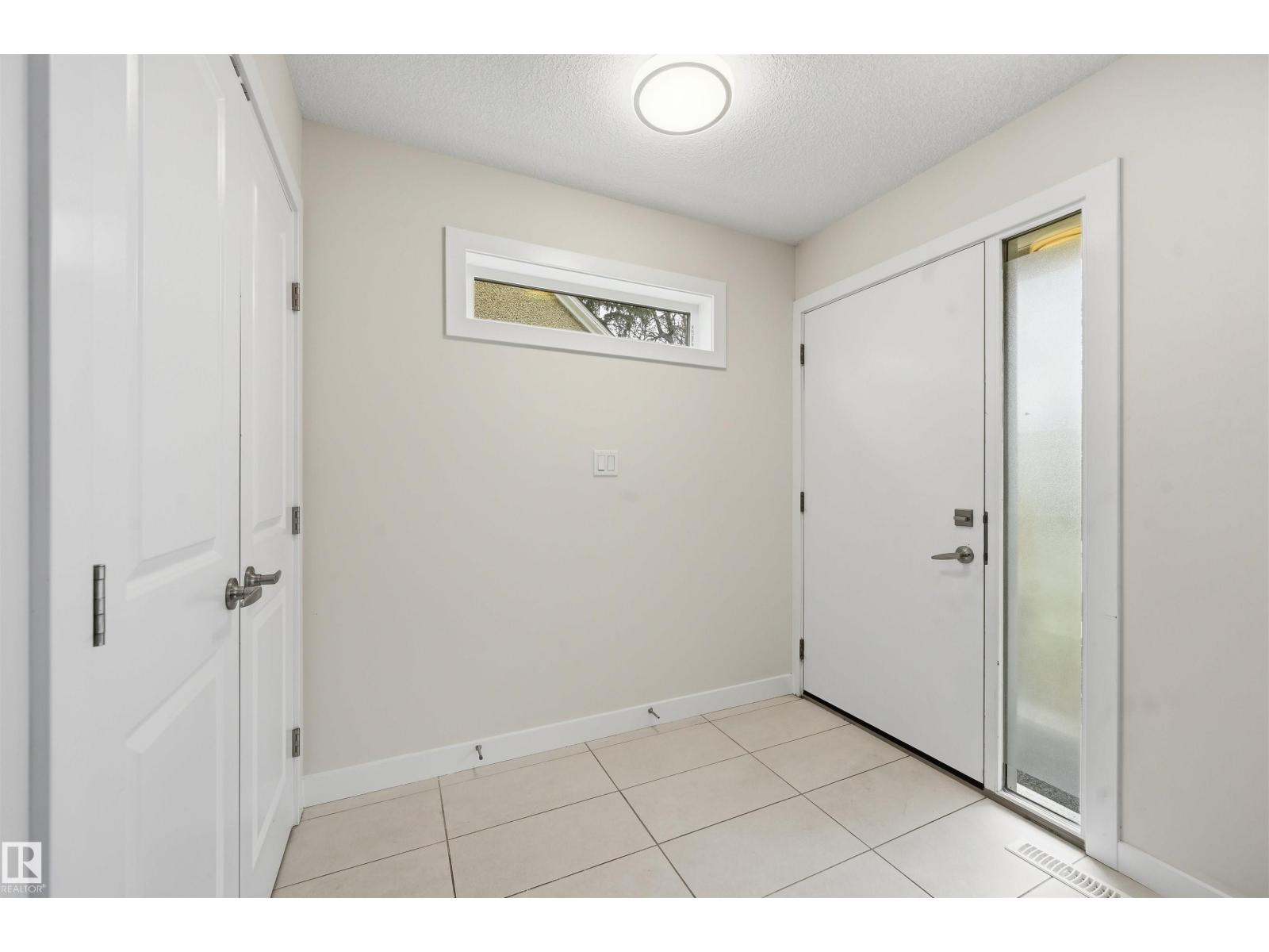 11146 78 Av NW, Edmonton, Alberta  T6G 0M6 - Photo 2 - E4499254