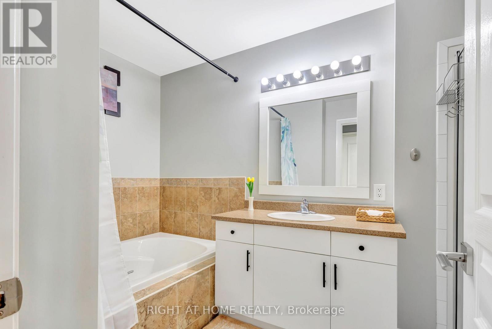 8 - 314 Royal Fern Way, Ottawa, Ontario  K1V 2K6 - Photo 13 - X13674370