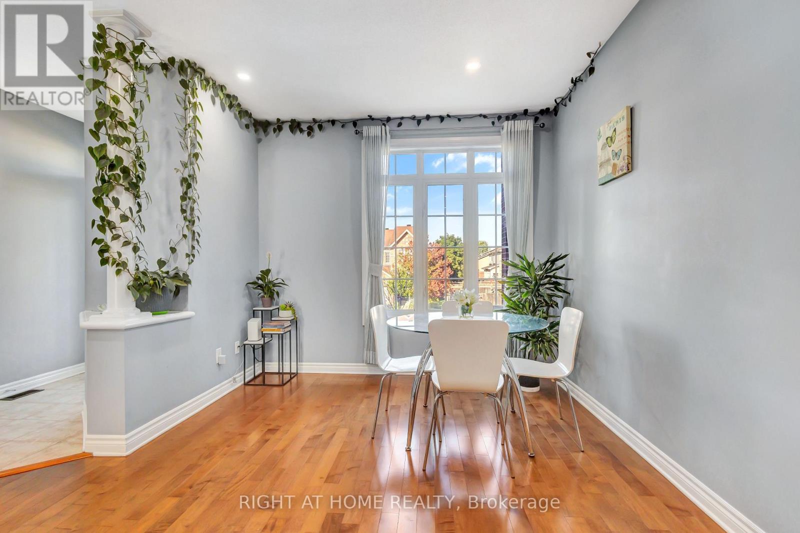 8 - 314 Royal Fern Way, Ottawa, Ontario  K1V 2K6 - Photo 5 - X13674370