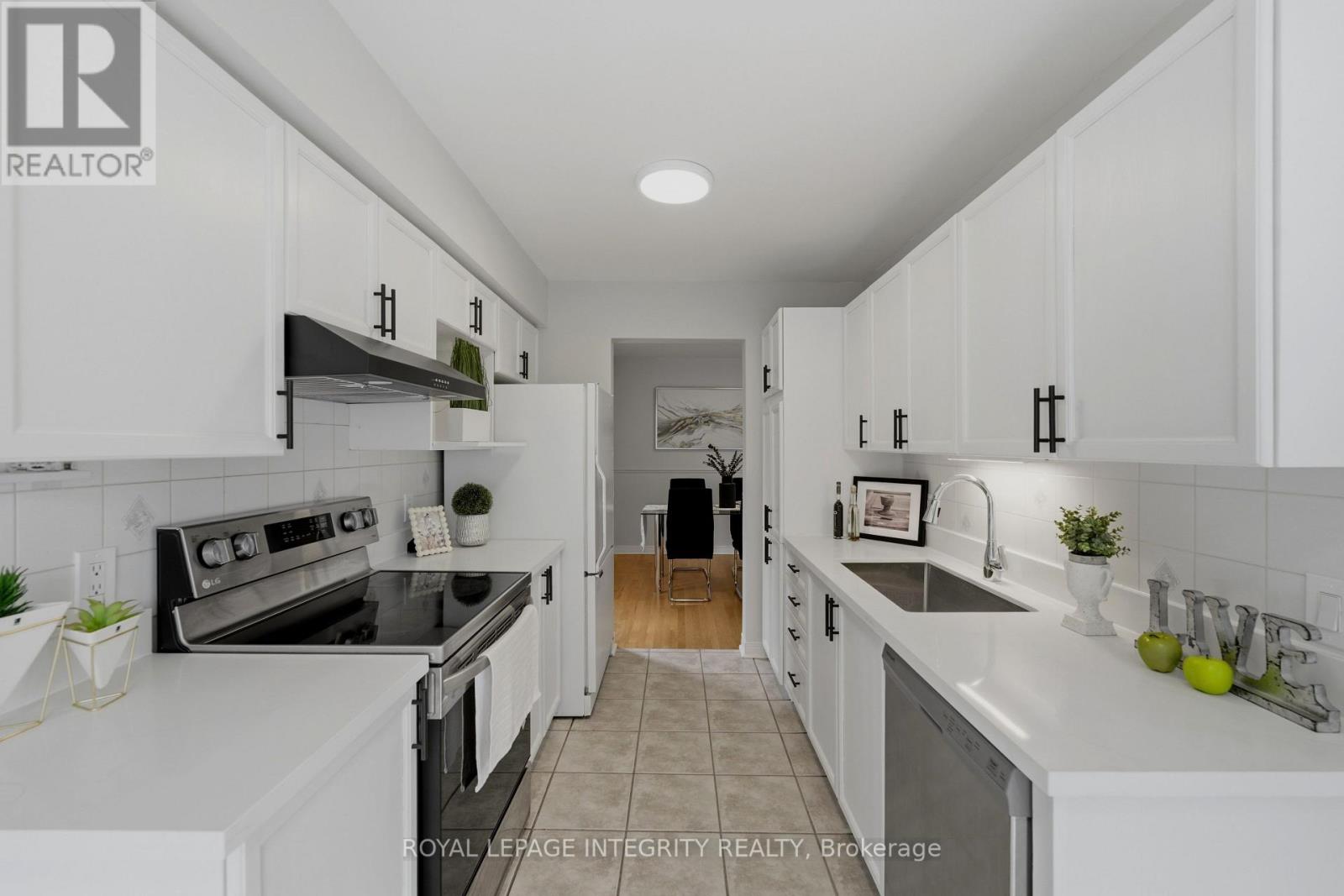 20 Redding Way, Ottawa, Ontario  K2G 6C2 - Photo 8 - X13674390
