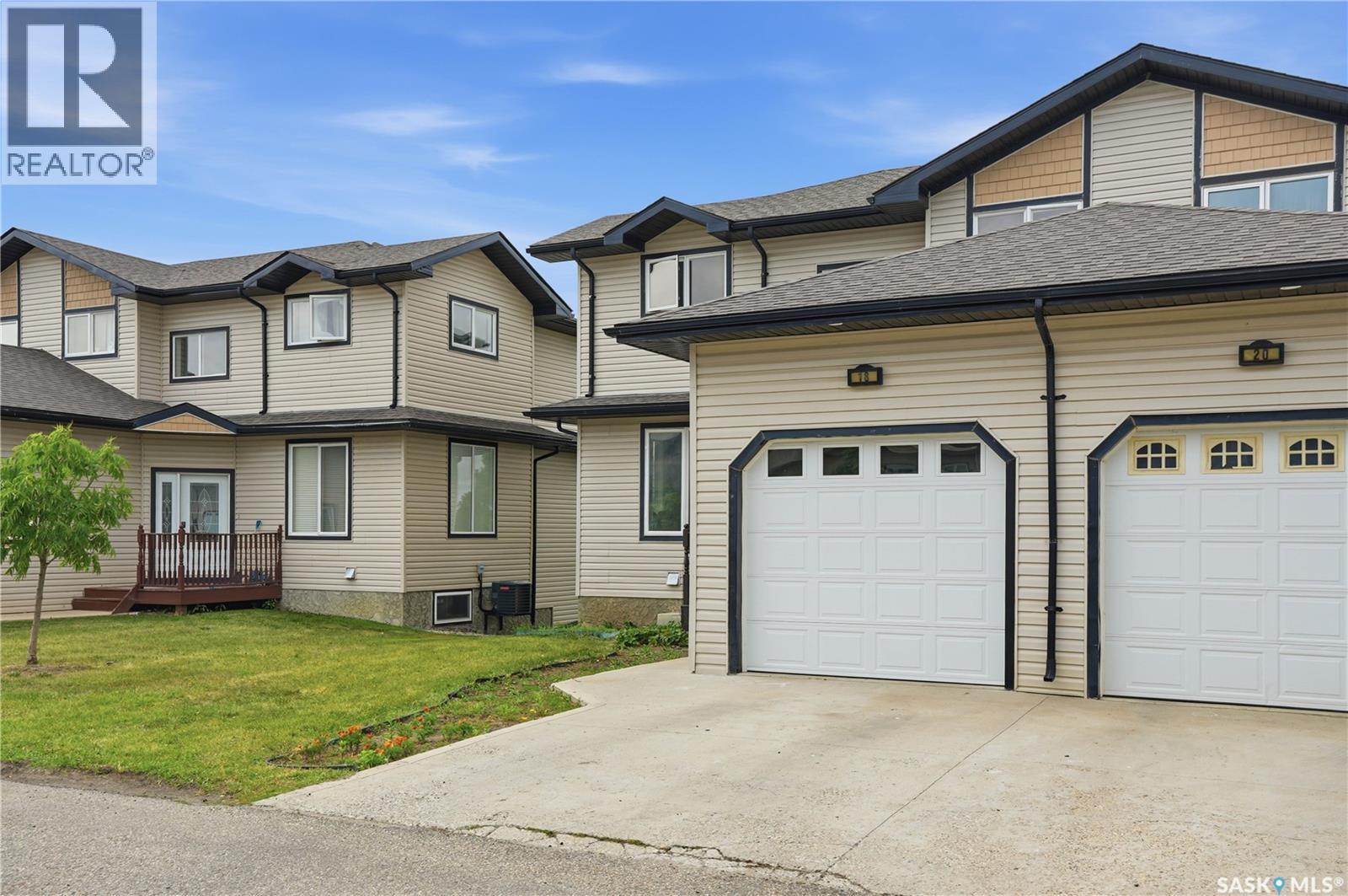 18 118 Hampton Circle, Saskatoon, Saskatchewan  S7R 0C9 - Photo 2 - SK045580
