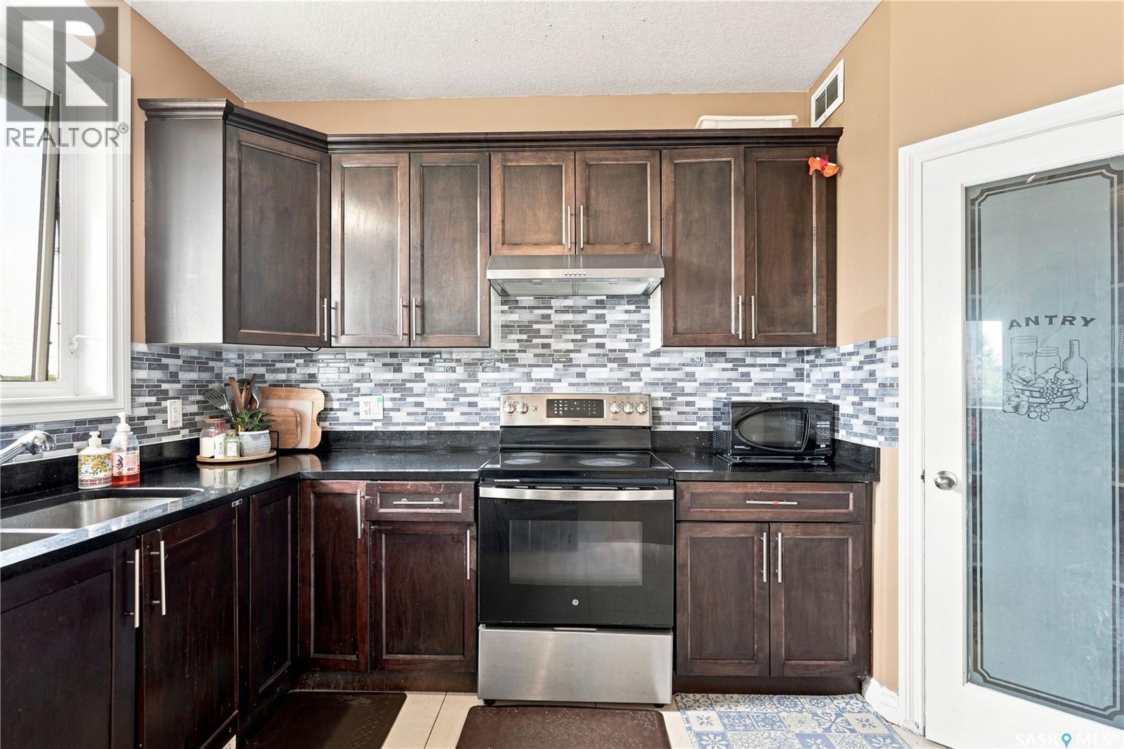 18 118 Hampton Circle, Saskatoon, Saskatchewan  S7R 0C9 - Photo 20 - SK045580