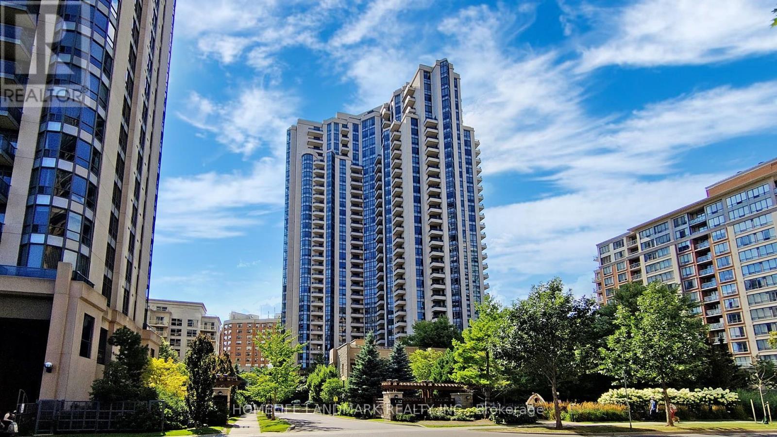 2126 - 500 DORIS AVENUE, Toronto, Ontario