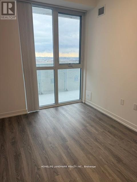 2212 - 8 Interchange Way, Vaughan, Ontario L4K 0R2 - Photo 6 - N13674412