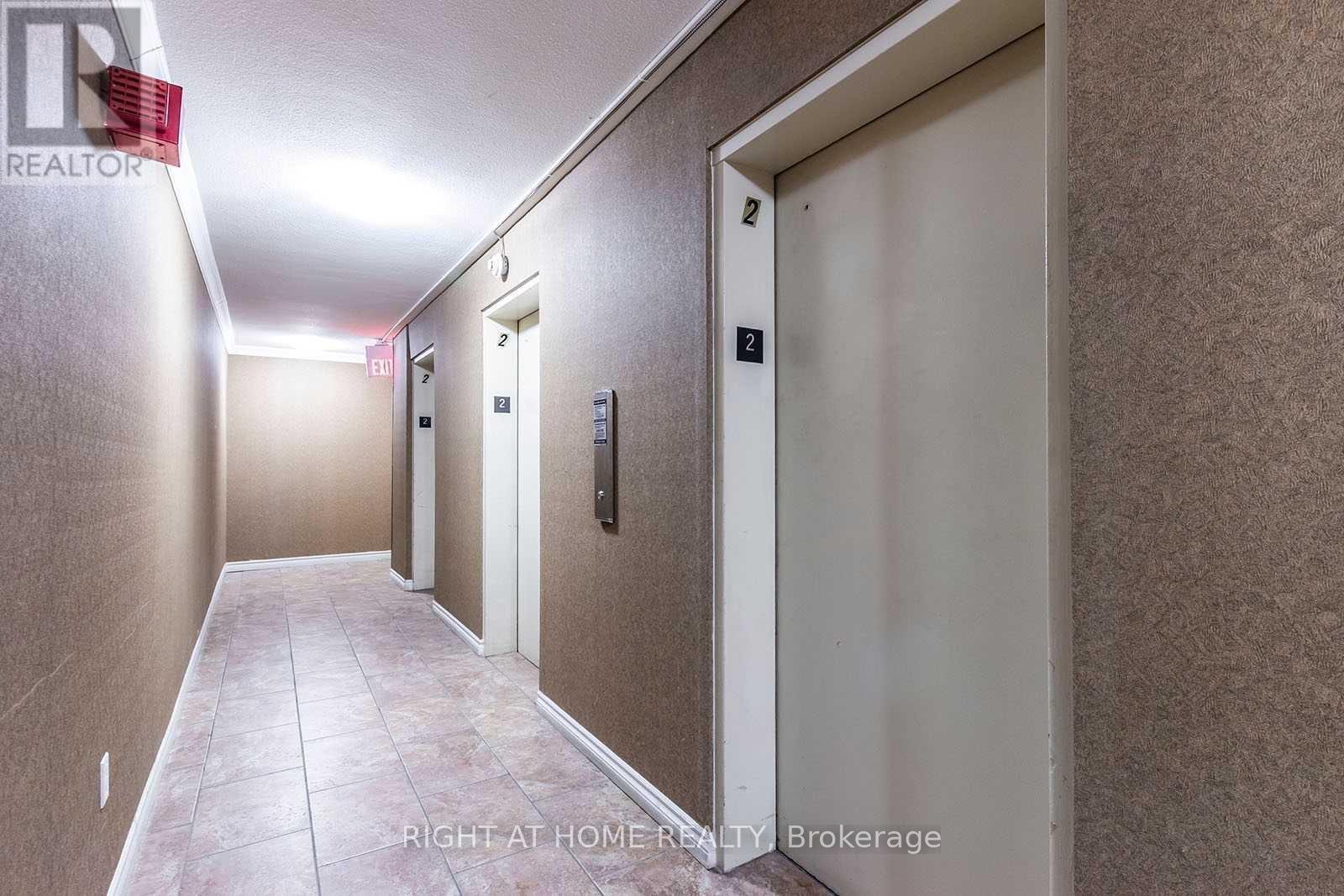 407 - 235 Grandravine Drive, Toronto, Ontario M3N 1J2 - Photo 4 - W13674398