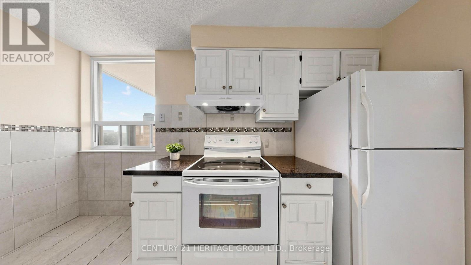 1206 - 10 Muirhead Road, Toronto, Ontario  M2J 4P9 - Photo 17 - C13660818
