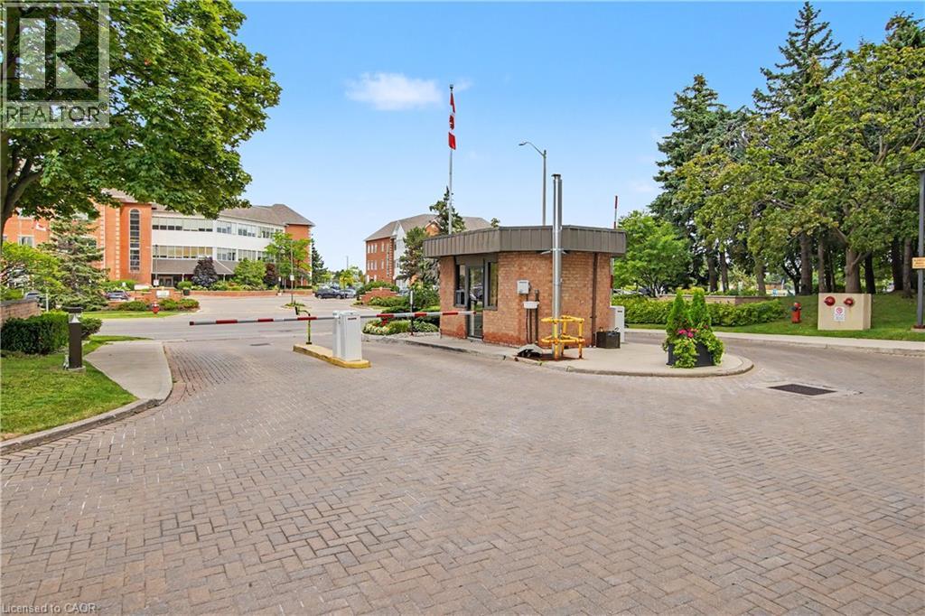 100 County Court Boulevard Unit# 1604, Brampton, Ontario  L6W 3X1 - Photo 3 - 40855750