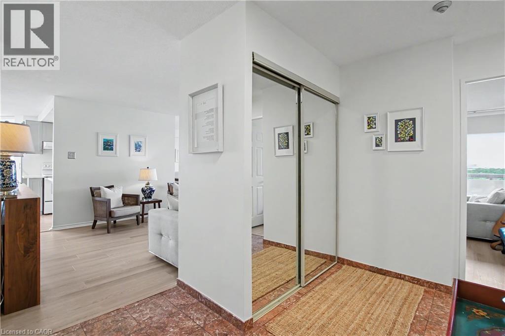 100 County Court Boulevard Unit# 1604, Brampton, Ontario  L6W 3X1 - Photo 6 - 40855750