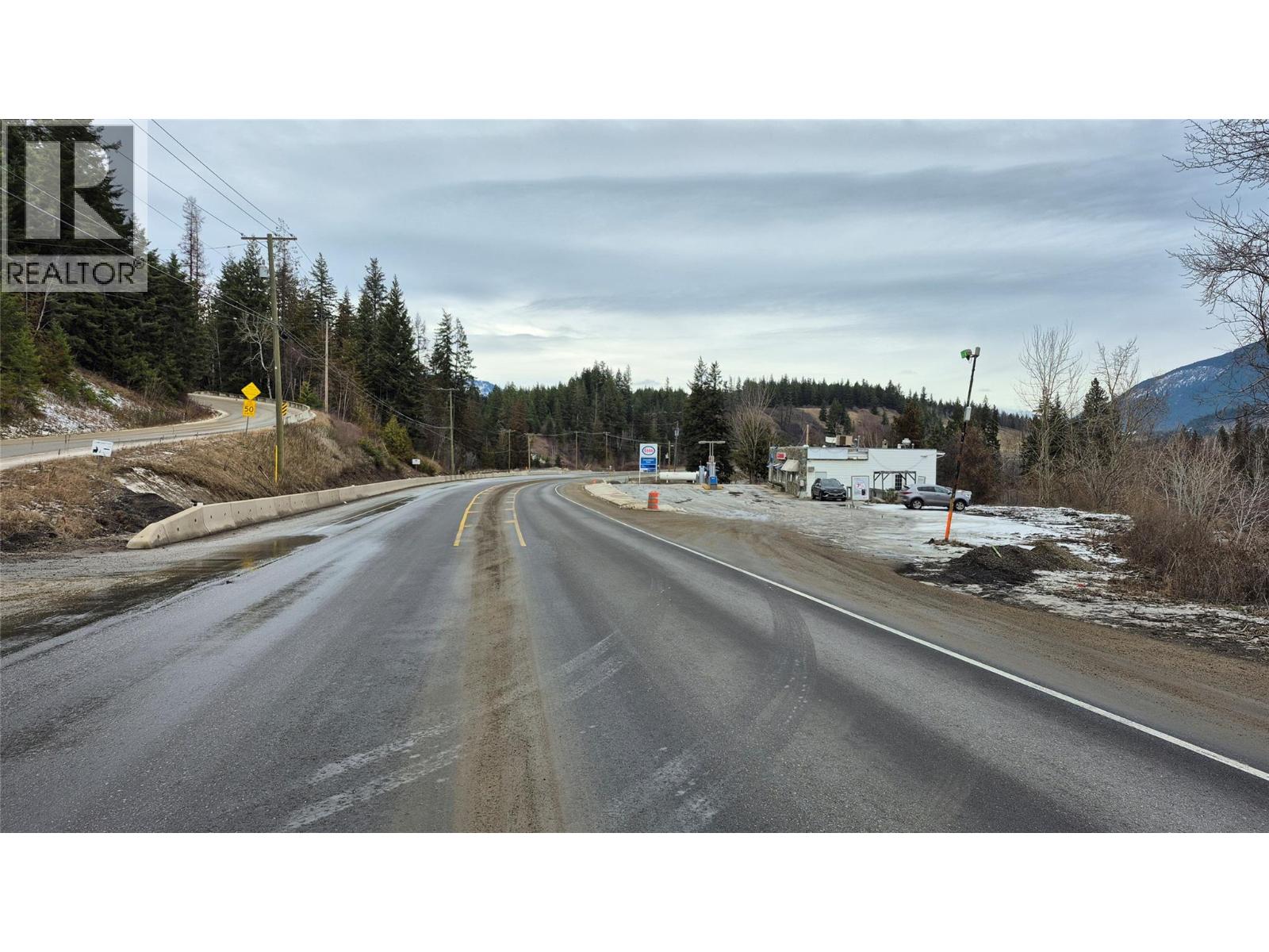 5177 Trans Canada Highway, Tappen, British Columbia  V0E 2X3 - Photo 47 - 10394032