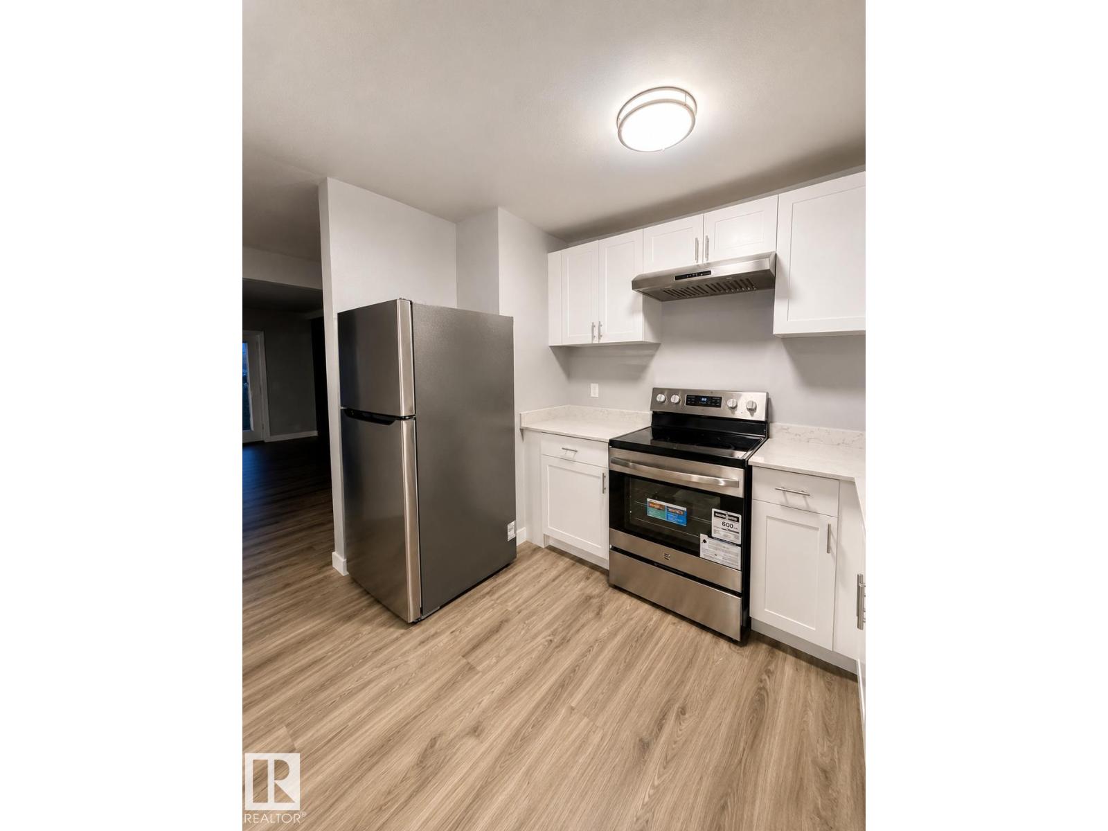 14075 30 St E Nw, Edmonton, Alberta  T5Y 1R5 - Photo 2 - E4487405