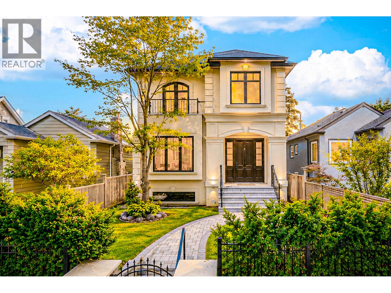 4627 W 15TH AVENUE, Vancouver, British Columbia