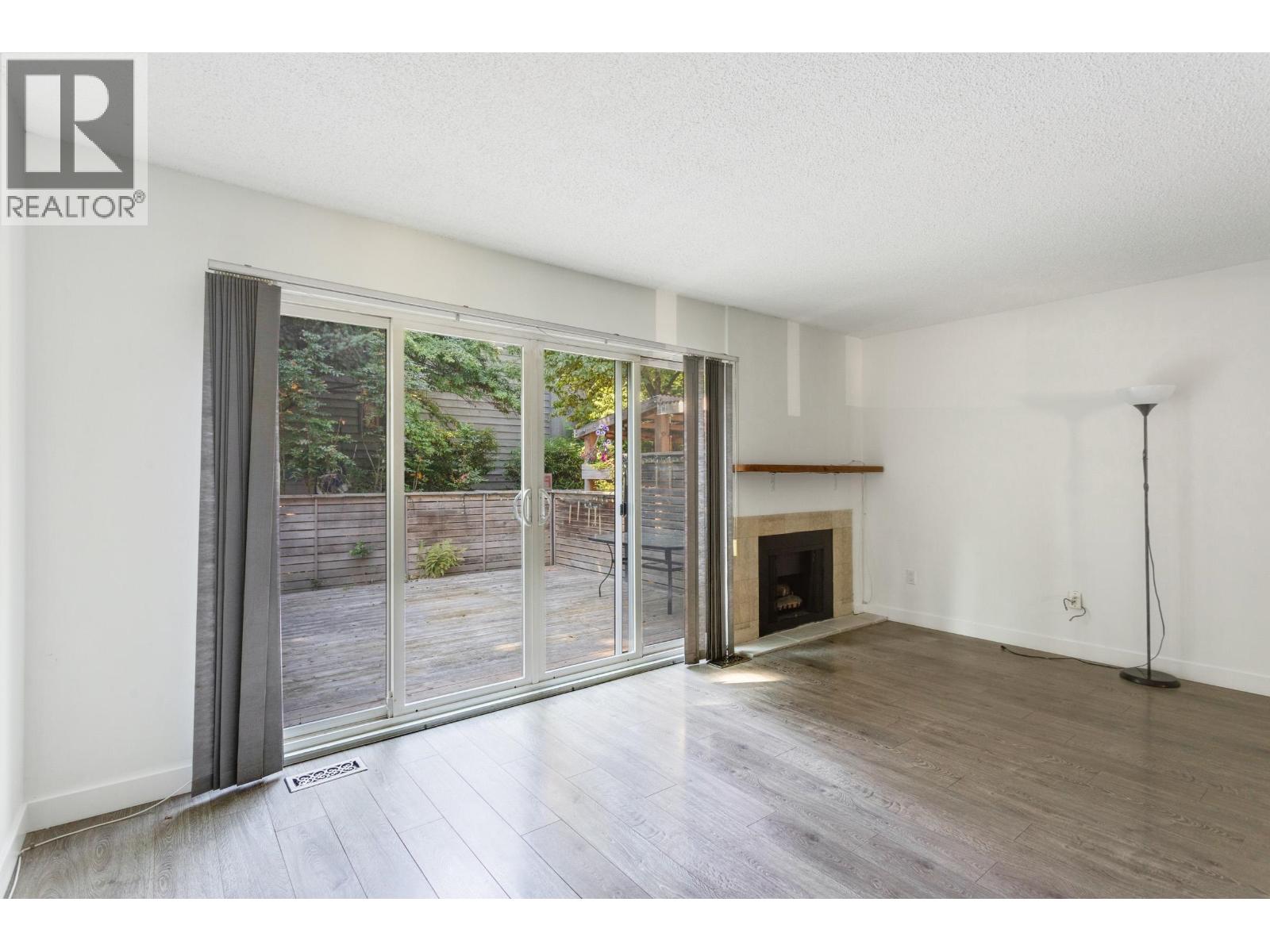 65 1930 Cedar Village Crescent, North Vancouver, British Columbia  V7J 3M5 - Photo 4 - R3155644
