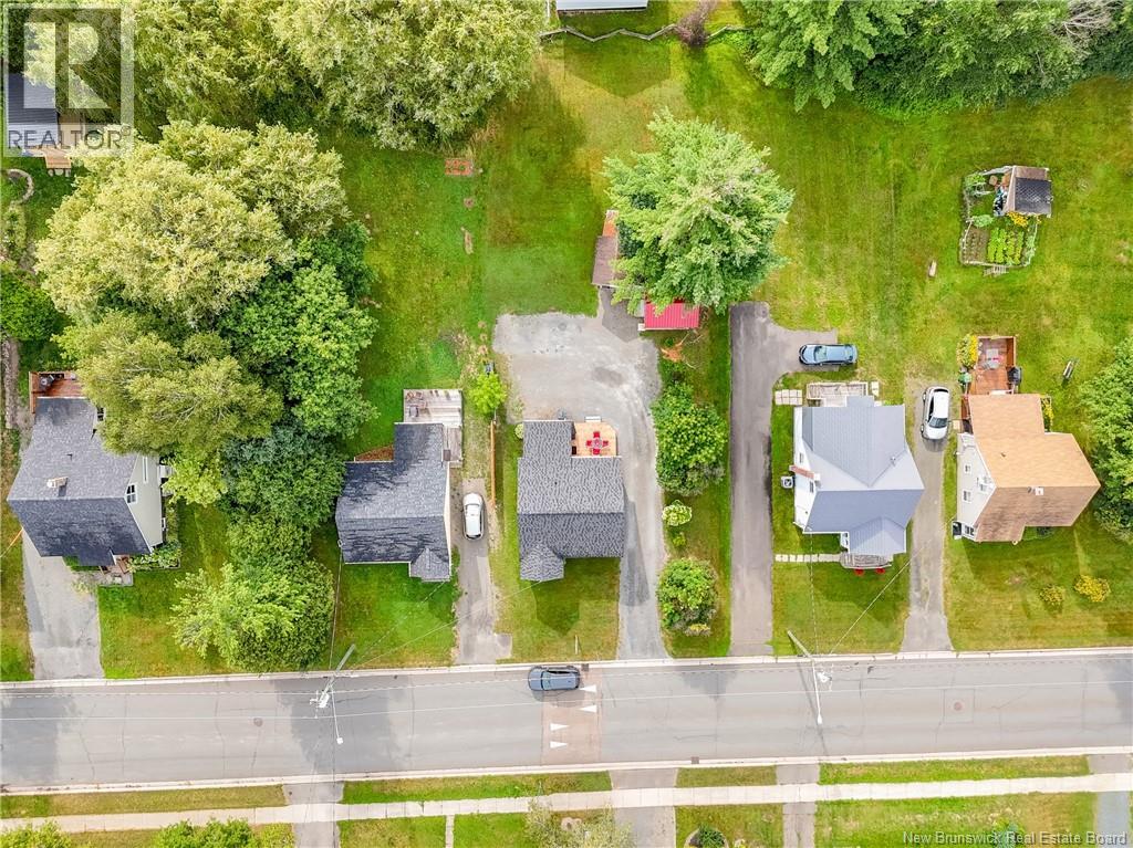 330 Clark Street, Fredericton, New Brunswick E3A 2X2 - Photo 27 - NB145364