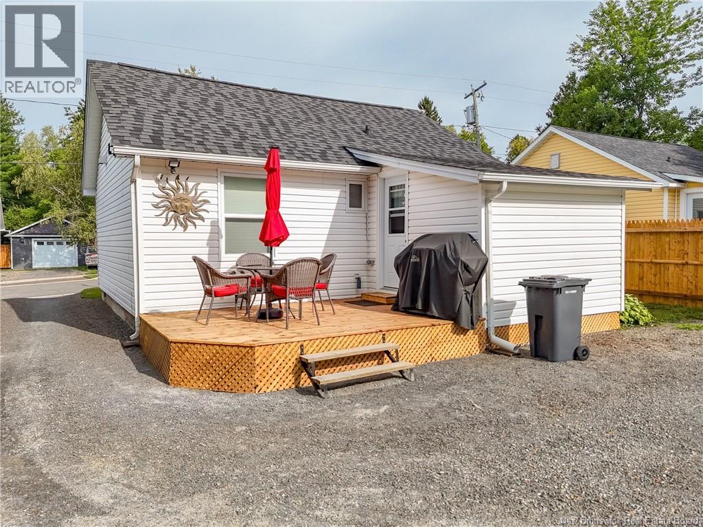 330 Clark Street, Fredericton, New Brunswick E3A 2X2 - Photo 22 - NB145364