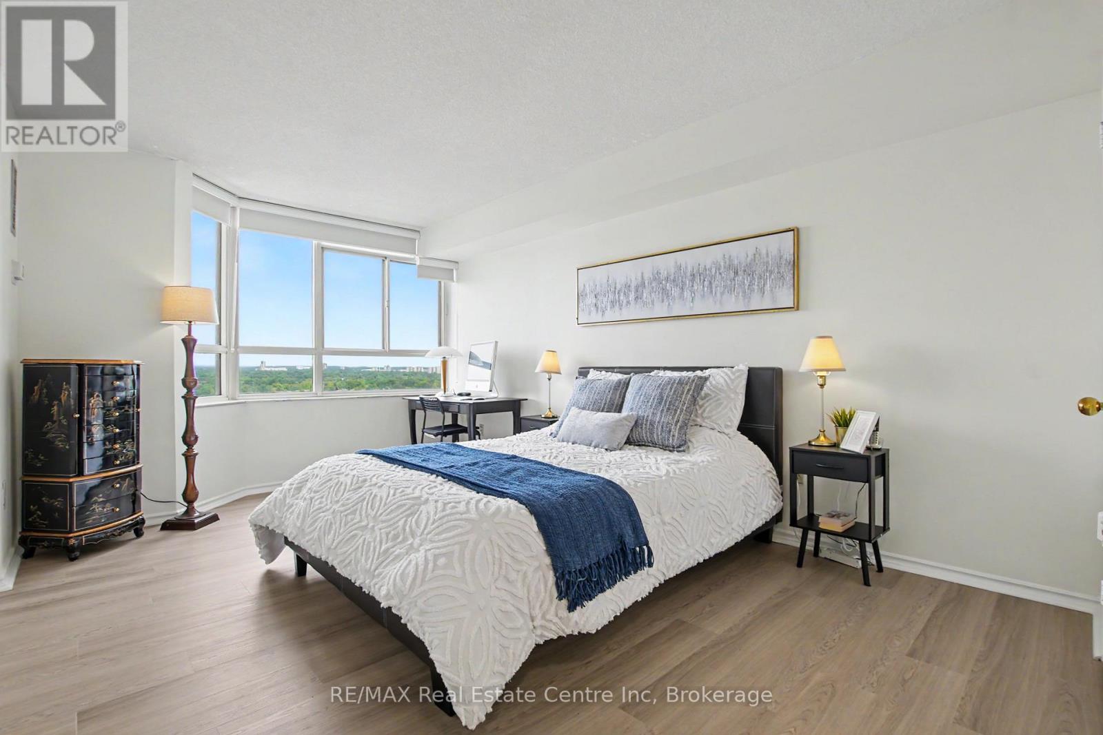1604 - 100 County Court Boulevard, Brampton, Ontario  L6W 3X1 - Photo 19 - W13674444