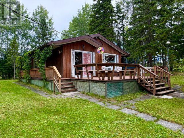 2 West Bay Road, Hearst, Ontario  P0L 1N0 - Photo 2 - T13674534