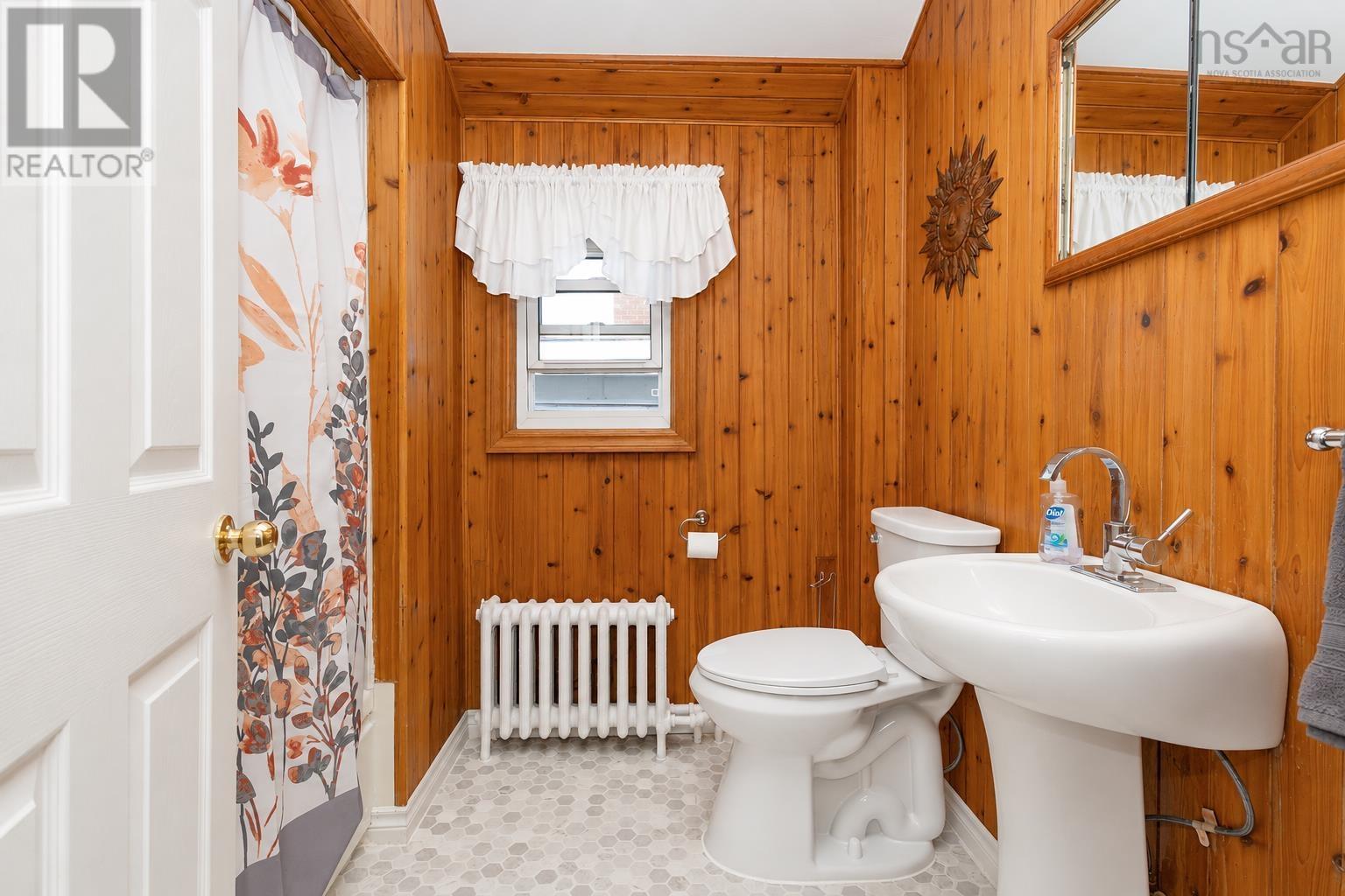 26 Hugh Street, Sydney, Nova Scotia  B1P 1V7 - Photo 22 - 202617824