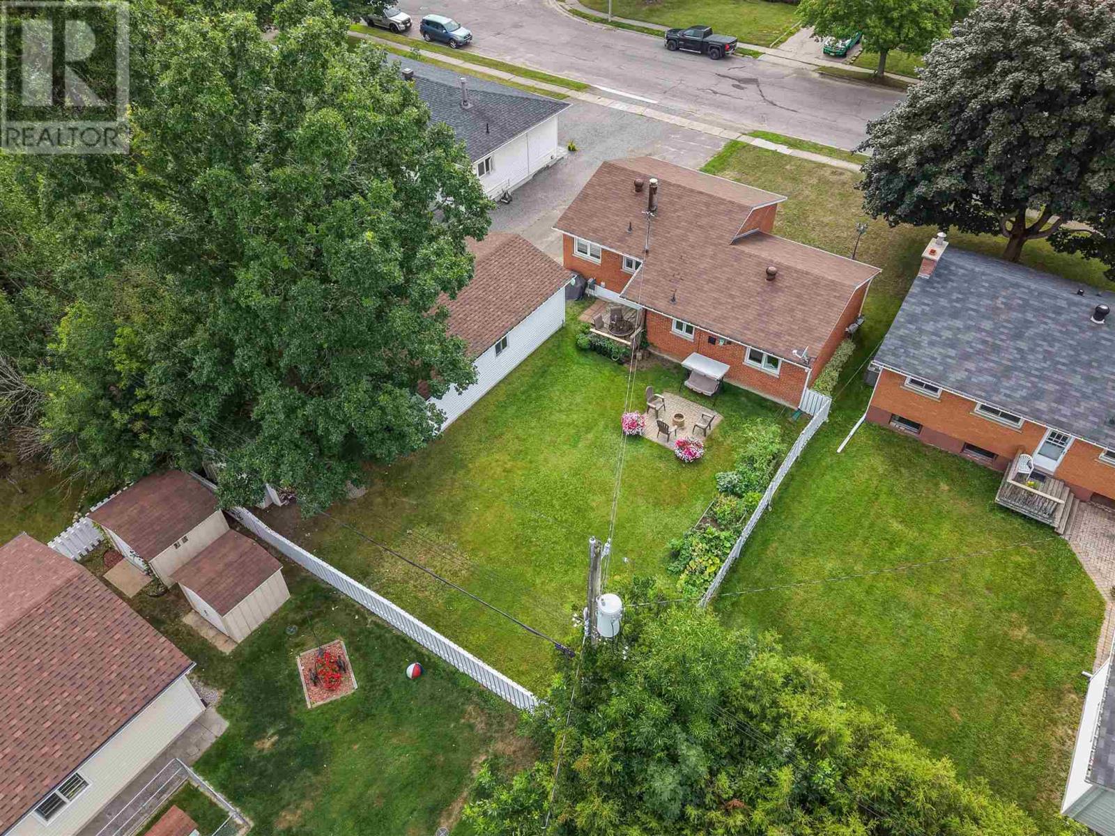 155 Meadow Park Cres, Sault Ste. Marie, Ontario  P6A 4H1 - Photo 35 - SM262168