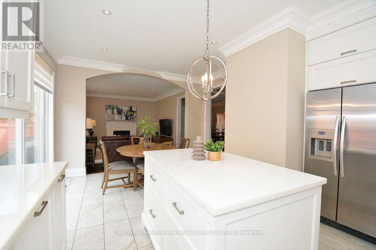 304 Tower Hill Road, Richmond Hill, Ontario  L4E 0A7 - Photo 14 - N13655166
