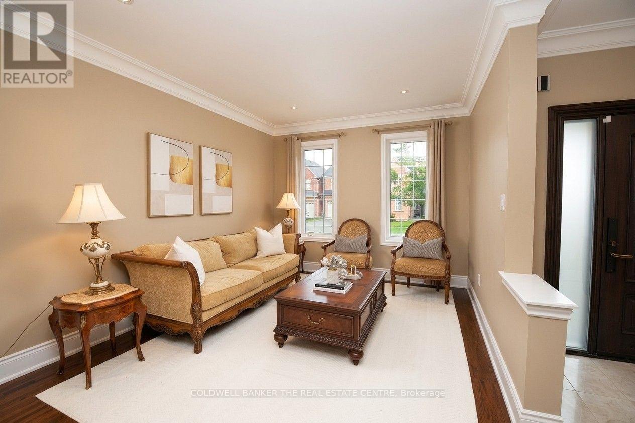 304 Tower Hill Road, Richmond Hill, Ontario  L4E 0A7 - Photo 4 - N13655166