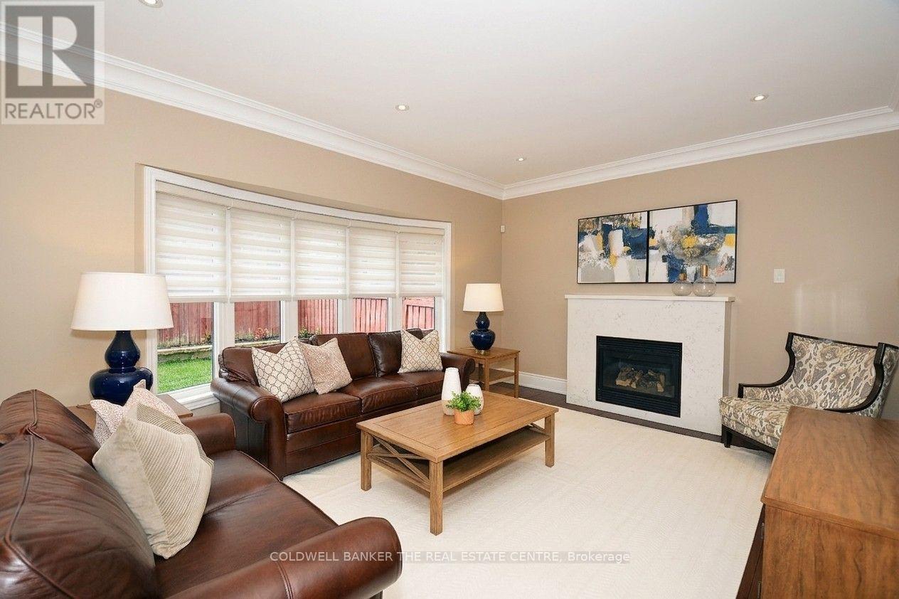 304 Tower Hill Road, Richmond Hill, Ontario  L4E 0A7 - Photo 9 - N13655166