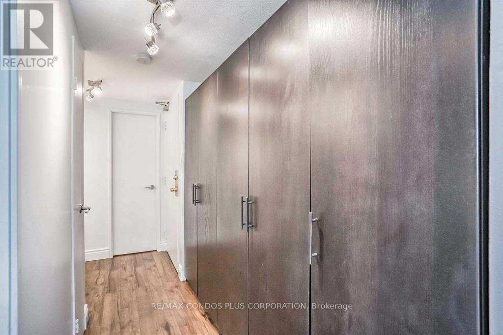 1011 - 720 Spadina Avenue, Toronto, Ontario  M5S 2T9 - Photo 14 - C13667912