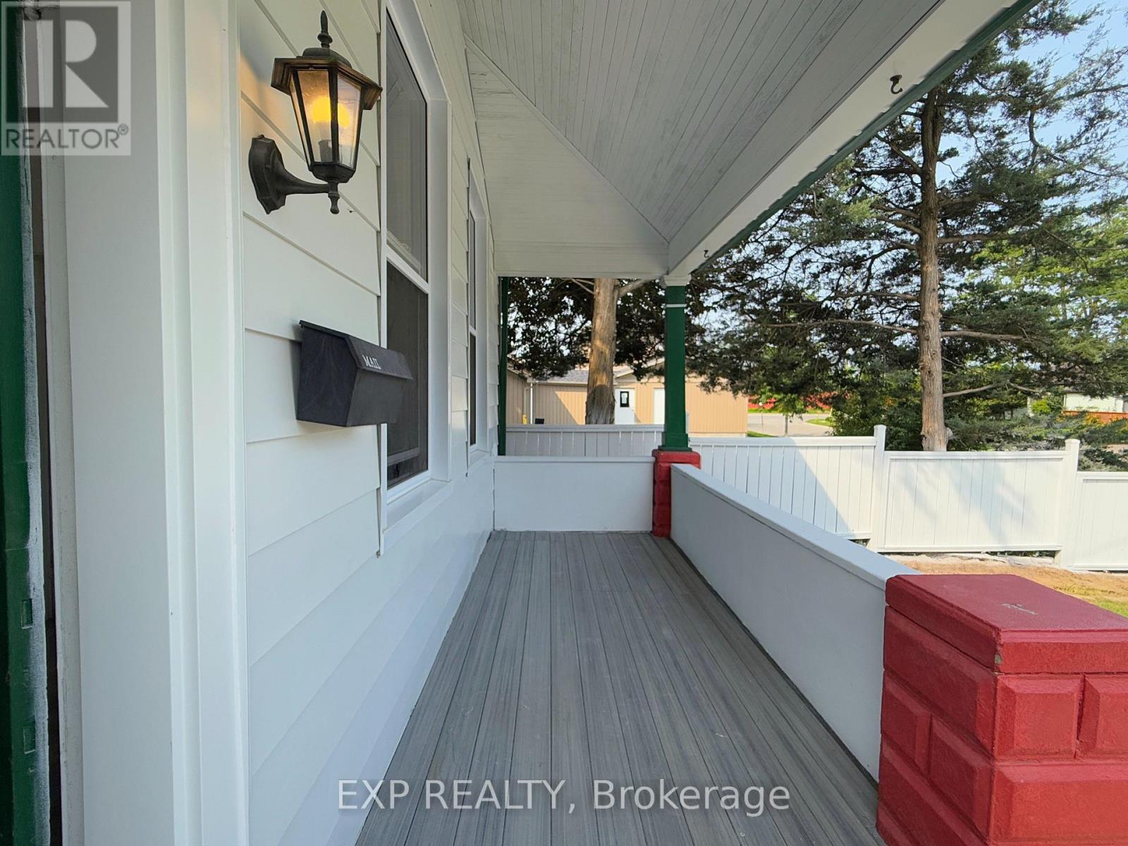 1025 York Street, London East, Ontario  N5W 2T4 - Photo 5 - X13674466